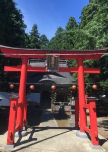 熊野神社の赤い鳥居